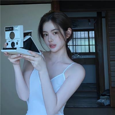 春色满园关不住海报
