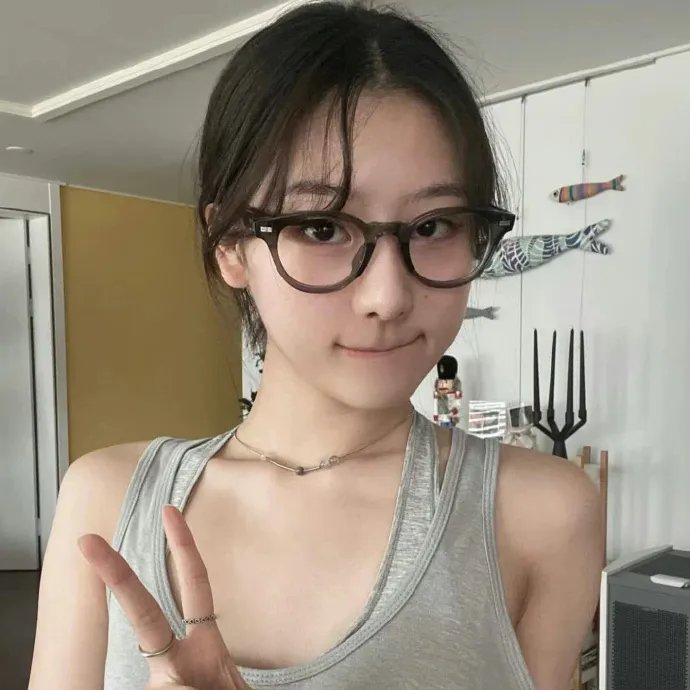 侦探米娜海报